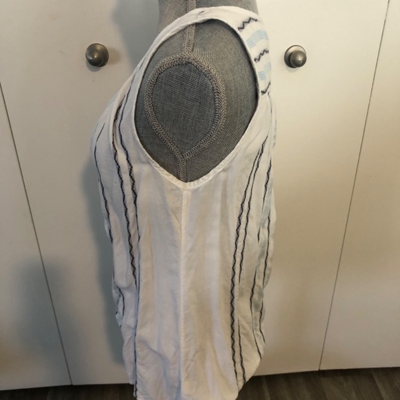 🕖 DYLAN SIZE SMALL CUTE TOP - Picture 3 of 5